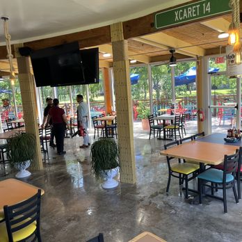 Lago Mariscos - Patio and lakeside seating area - Seafood Near Me - Sugar Land, Texas Lago Mariscos - Patio and lakeside seating area - Seafood Near Me - Sugar Land, Texas