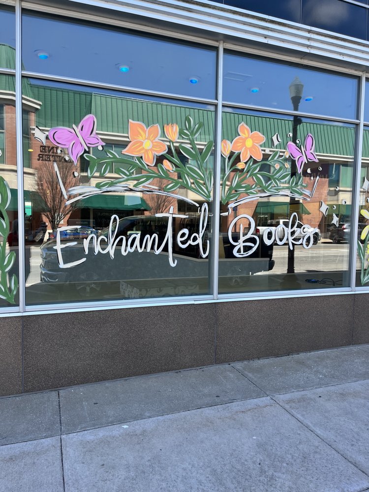 ENCHANTED BOOKS Updated October 2024 532 Maine St, Quincy, Illinois