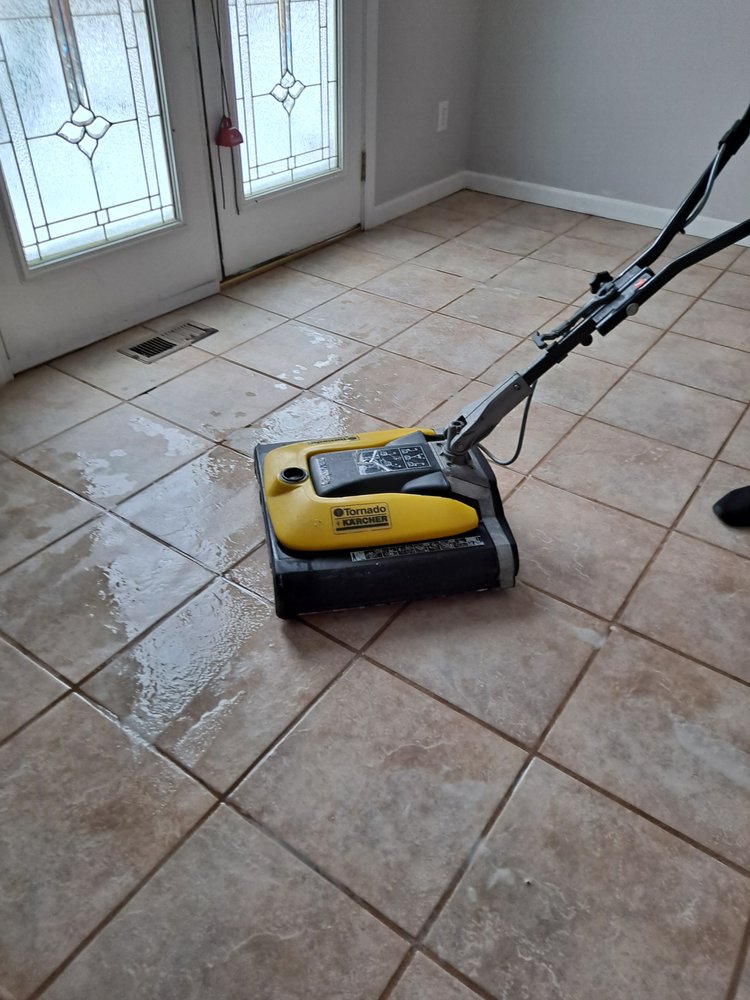 DAM FLOOR CARE LAKE OZARK Updated October 2024 13 Photos Lake