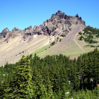 Three Fingered Jack - By EncMstr - Own work, CC BY-SA 3.0, https://commons.wikimedia.org/w/index.php?curid=4516787 - Climbing Near Me - Sisters, Oregon