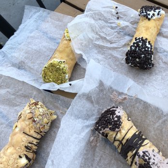 Mike's Pastry - Bakeries Near Me - Somerville, Massachusetts