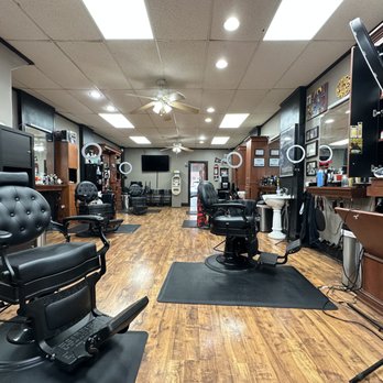 Sweeney Todd's Barber Shop - Barbers Near Me - Havertown, Pennsylvania