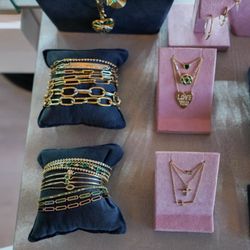 Ali Weiss Jewelry - Ali Weiss Jewelry display case