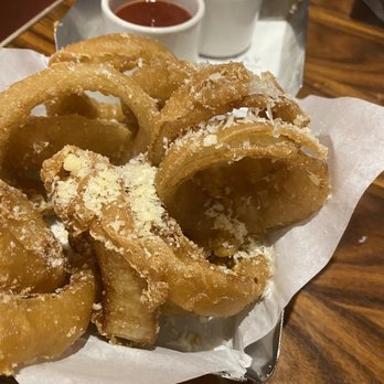 Gordon Ramsay Burger Las Vegas - Onion rings - Burgers Near Me - Las Vegas, Nevada Gordon Ramsay Burger Las Vegas - Onion rings - Burgers Near Me - Las Vegas, Nevada