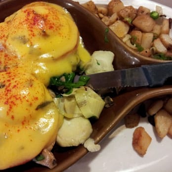Egg Harbor Café - The Farmers market eggs benedict - Breakfast & Brunch Near Me - Naperville, Illinois