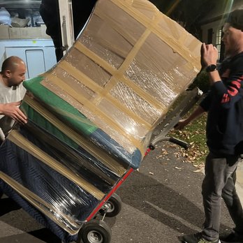 AT Movers - Moving and heavy lifting - Movers Near Me