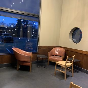 Starbucks - Seating - Coffee & Tea Near Me - McLean, Virginia Starbucks - Seating - Coffee & Tea Near Me - McLean, Virginia