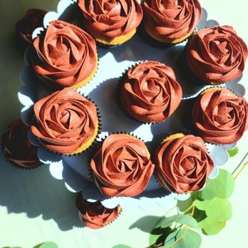Butter Bliss Bakeshop - a plate of chocolate cupcakes - Desserts Near Me Butter Bliss Bakeshop - a plate of chocolate cupcakes - Desserts Near Me