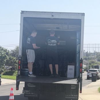 Adept Moving - Movers Near Me - Los Angeles, California Adept Moving - Movers Near Me - Los Angeles, California