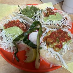 2 tripa tacos , 1 cabeza, 1 asada 2 tripa tacos , 1 cabeza, 1 asada
