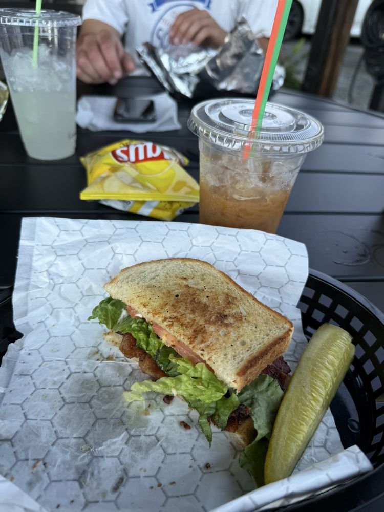 Murphy’s Corner Logo