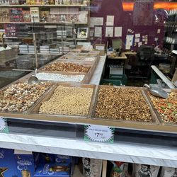 Papaya Fresh International Marketplace - Bulk nuts 5-20-23