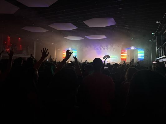 Echostage by null