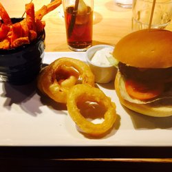 The White Swan - Wagyu burger and sweet potato fries