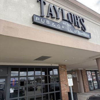 Taylor's Pub at Greenbriar - Pubs Near Me - Indianapolis, Indiana