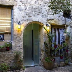La Cour Pavée