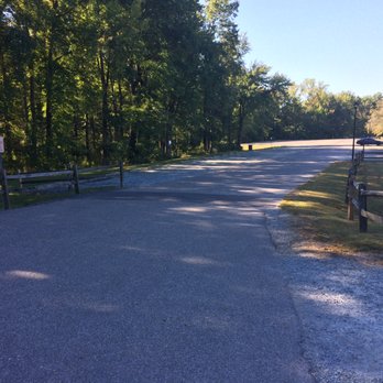 White Plains Dog Park - Plenty of parking if you don't mind walking another 40 feet. - Dog Parks Near Me - Waldorf, Maryland White Plains Dog Park - Plenty of parking if you don't mind walking another 40 feet. - Dog Parks Near Me - Waldorf, Maryland
