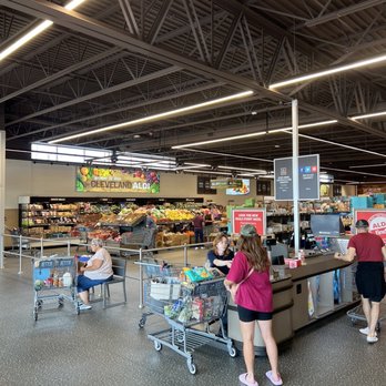 ALDI - Inside - Grocery Near Me - Cleveland, Ohio