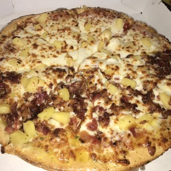 Hungry Howie's Pizza & Subs - Pineapple and bacon with garlic butter crust YUUUUM - Pizza Near Me - Jacksonville, Florida Hungry Howie's Pizza & Subs - Pineapple and bacon with garlic butter crust YUUUUM - Pizza Near Me - Jacksonville, Florida