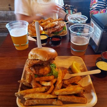 Spearfish Grille - Fried hogfish Sammich & fries! - Seafood Near Me - Sarasota, Florida Spearfish Grille - Fried hogfish Sammich & fries! - Seafood Near Me - Sarasota, Florida