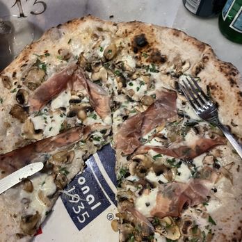 Sorbillo - Prosciutto and mushroom pizza - Pizza Near Me - Naples, NA