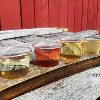 Woodside Orchards - A flight of ciders - Farmers Market Near Me - Aquebogue, New York Woodside Orchards - A flight of ciders - Farmers Market Near Me - Aquebogue, New York