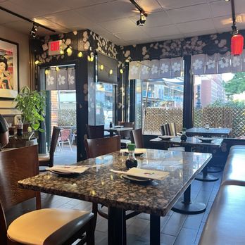 Fins Sushi and Grill - Cute atmosphere! - Japanese Near Me - Boston, Massachusetts Fins Sushi and Grill - Cute atmosphere! - Japanese Near Me - Boston, Massachusetts