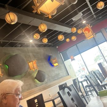 SushiMe Roll'n - Sushi Bars Near Me - West Covina, California SushiMe Roll'n - Sushi Bars Near Me - West Covina, California