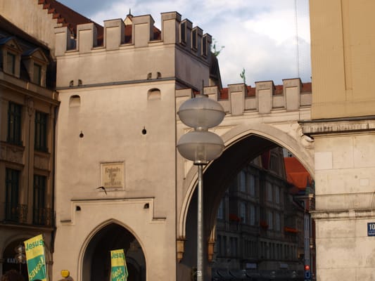 Karlsplatz by null