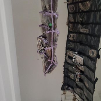 Rest & Relaxation Moving/Delivery - I HAD MY JEWELRY ON HANGERS AND THEY PUT IN TRASH BAG WERE IT WAS DAMAGED - Movers Near Me Rest & Relaxation Moving/Delivery - I HAD MY JEWELRY ON HANGERS AND THEY PUT IN TRASH BAG WERE IT WAS DAMAGED - Movers Near Me