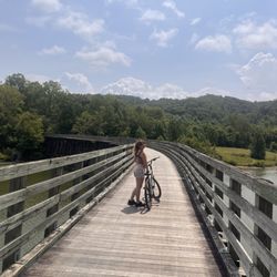 Creeper Trail Bike Rental & Shuttle Service
