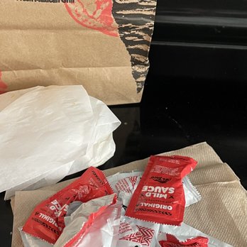 Del Taco - Mild sauce, ketchup, and napkins they give you a great amount. - Mexican Near Me - Fullerton, California Del Taco - Mild sauce, ketchup, and napkins they give you a great amount. - Mexican Near Me - Fullerton, California