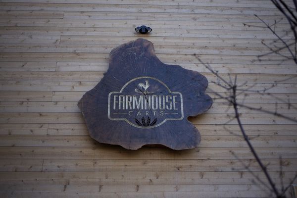 Farmhouse Carts by null