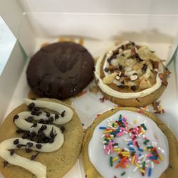 Dirty Dough - Brookie, junk in the trunk, birthday cake, cannoli