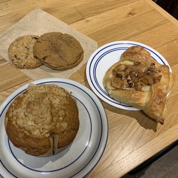 The Baker and The Cakemaker - Pumpkin muffin. Molasses cookie. - Coffee & Tea Near Me - Auburn, California The Baker and The Cakemaker - Pumpkin muffin. Molasses cookie. - Coffee & Tea Near Me - Auburn, California
