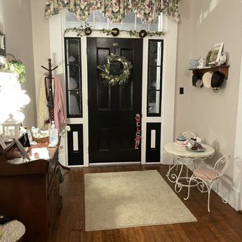 Countryside Inn & Tea Garden - entryway - Tea Rooms Near Me - Romney, West Virginia