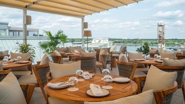 Terrasse Nelligan by null