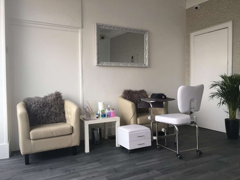 KRISTINA’S NAIL LOUNGE - 1178 London Road, Leigh on sea, Southend-on