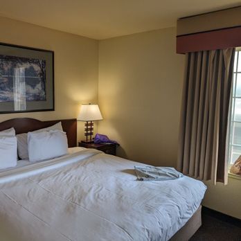 Larkspur Landing - Hotels Near Me - Pleasanton, California Larkspur Landing - Hotels Near Me - Pleasanton, California