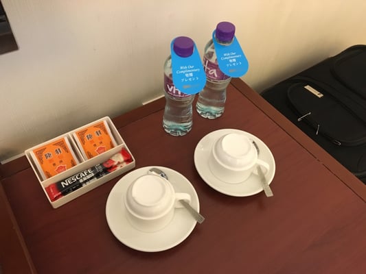 Oasis Avenue by null