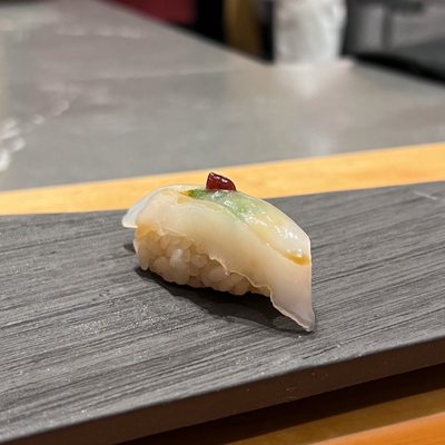 Sushi Suzuki by null