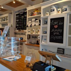 Clusters Handcrafted Popcorn - Bethlehem - Interior
