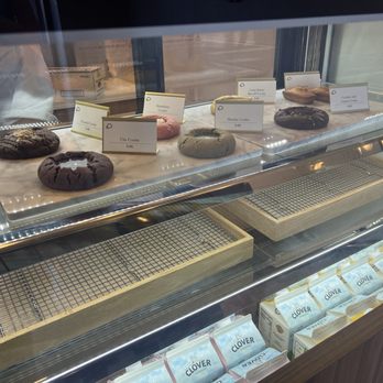 Broken Coffee - Spring Mountain - Pastries - Coffee & Tea Near Me - Las Vegas, Nevada Broken Coffee - Spring Mountain - Pastries - Coffee & Tea Near Me - Las Vegas, Nevada