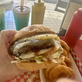 BETTY'S BURGERS - Updated November 2025 - 186 Photos & 235 Reviews