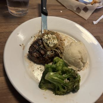 Cheddar's Scratch Kitchen - Comfort Food Near Me - Pembroke Pines, Florida Cheddar's Scratch Kitchen - Comfort Food Near Me - Pembroke Pines, Florida