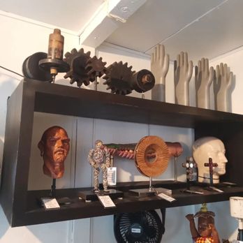 Odd Frank - Very unique wooden gears very well displayed - Antiques Near Me - Campbell, California