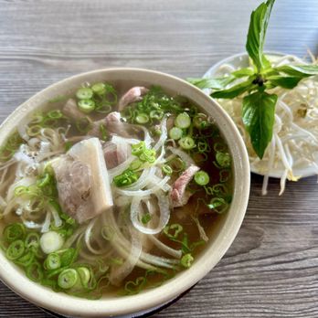 Pho Quynh Express - Small bowl of Pho #16 - delicious and fresh ingredients - Vietnamese Near Me - Vancouver, British Columbia