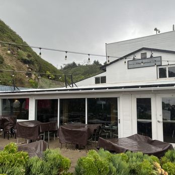 The Sunset Restaurant - Outside - New American Near Me - Malibu, California