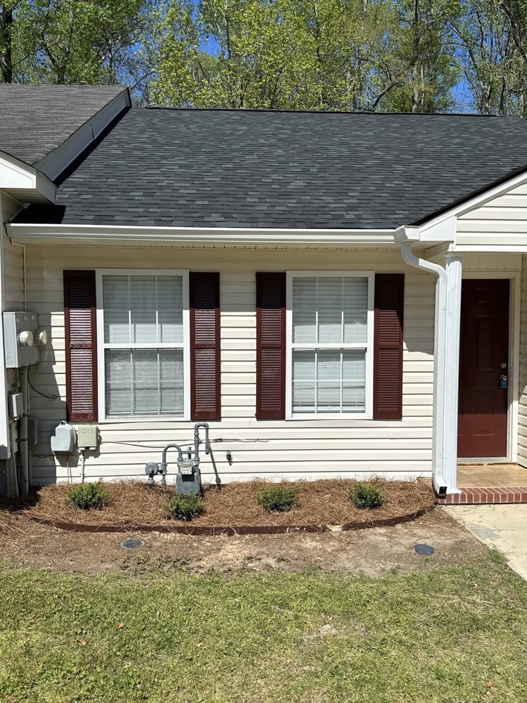 Slide of Lovelace Roofing