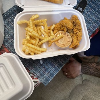 Raising Cane's Chicken Fingers - Fast Food Near Me - Carson, California